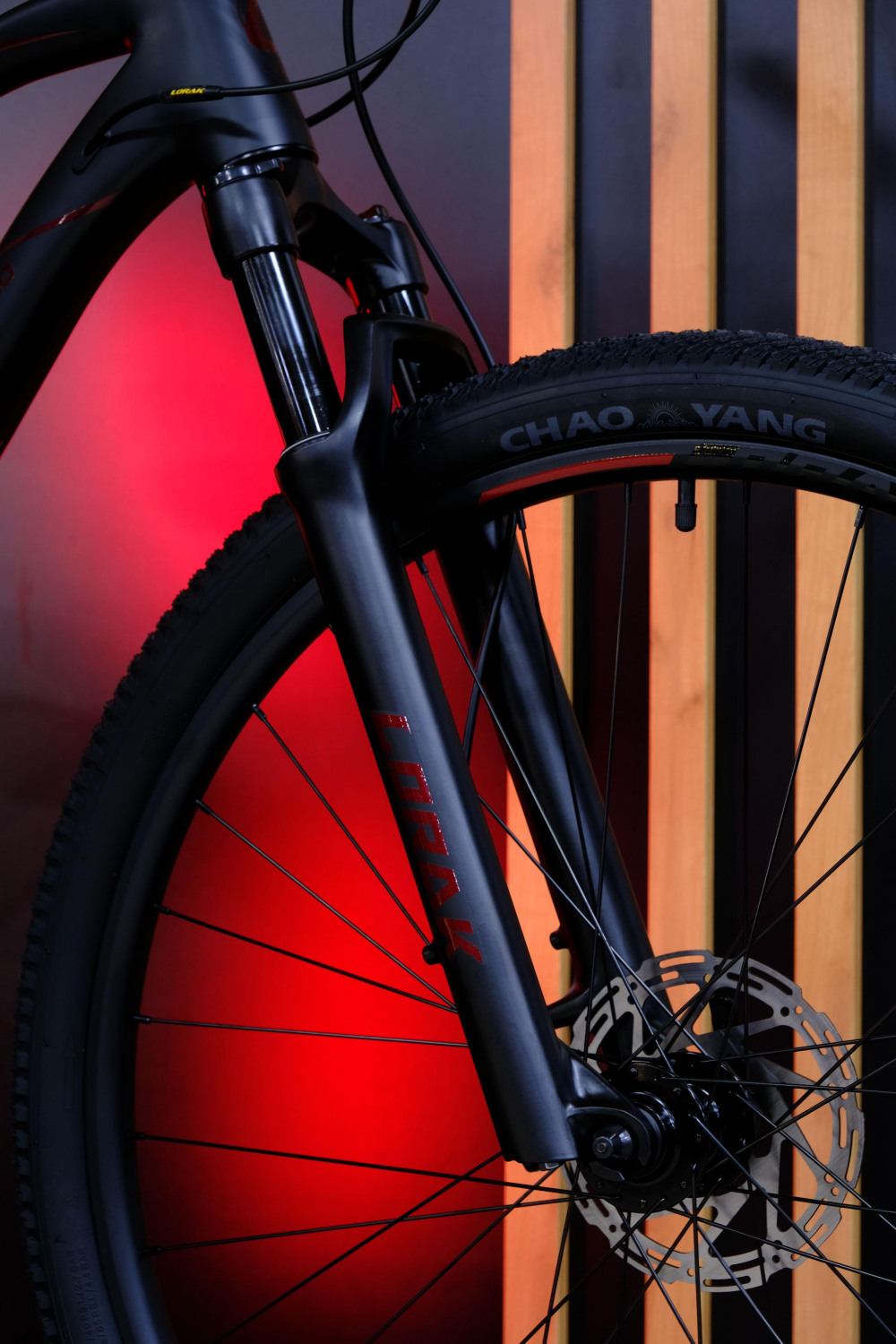 LORAK MT 29 - 3000 Матовый Чёрный/Красный рама 23 (на рост 188-203)